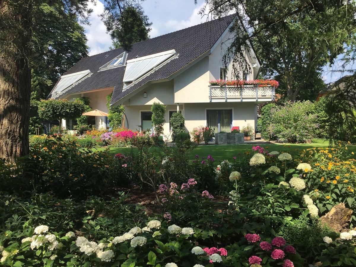 Villa "Auszeit" ホーエン・ノイエンドルフ エクステリア 写真